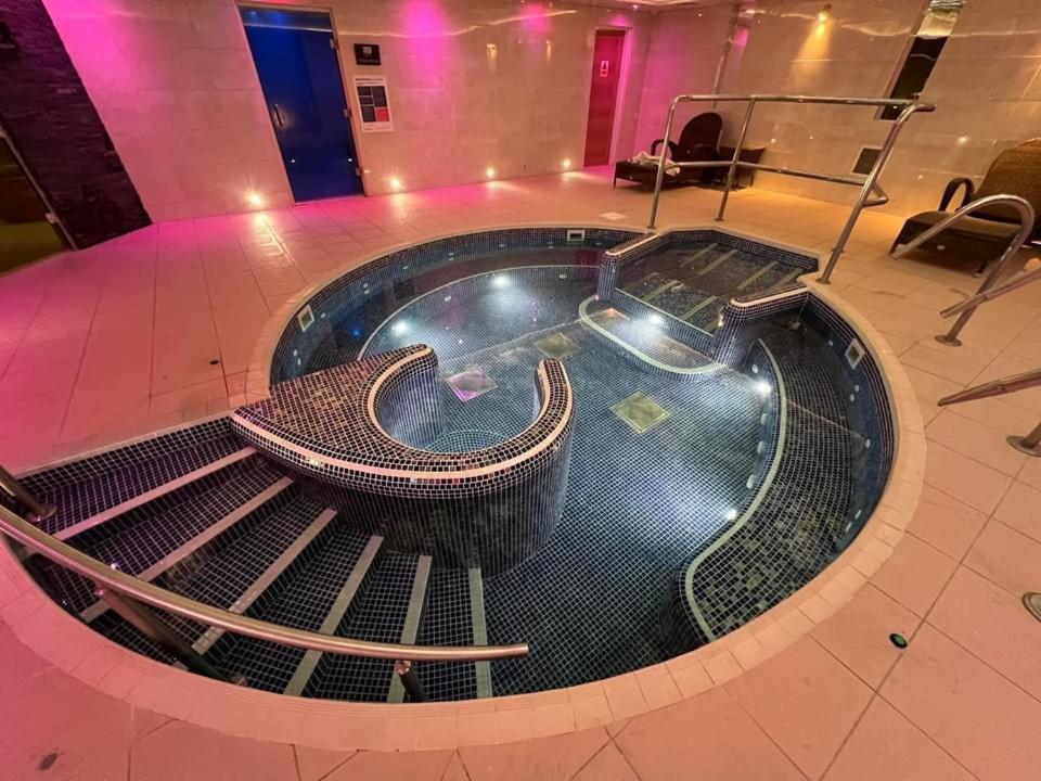 Number 57 Brynteg Otel Caernarfon Dış mekan fotoğraf